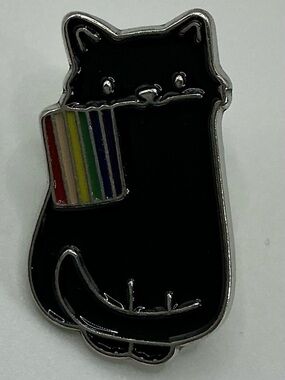LGBTQ RAINBOW PRIDE UNISEX BLACK CAT PIN WITH FLAG FLAIR